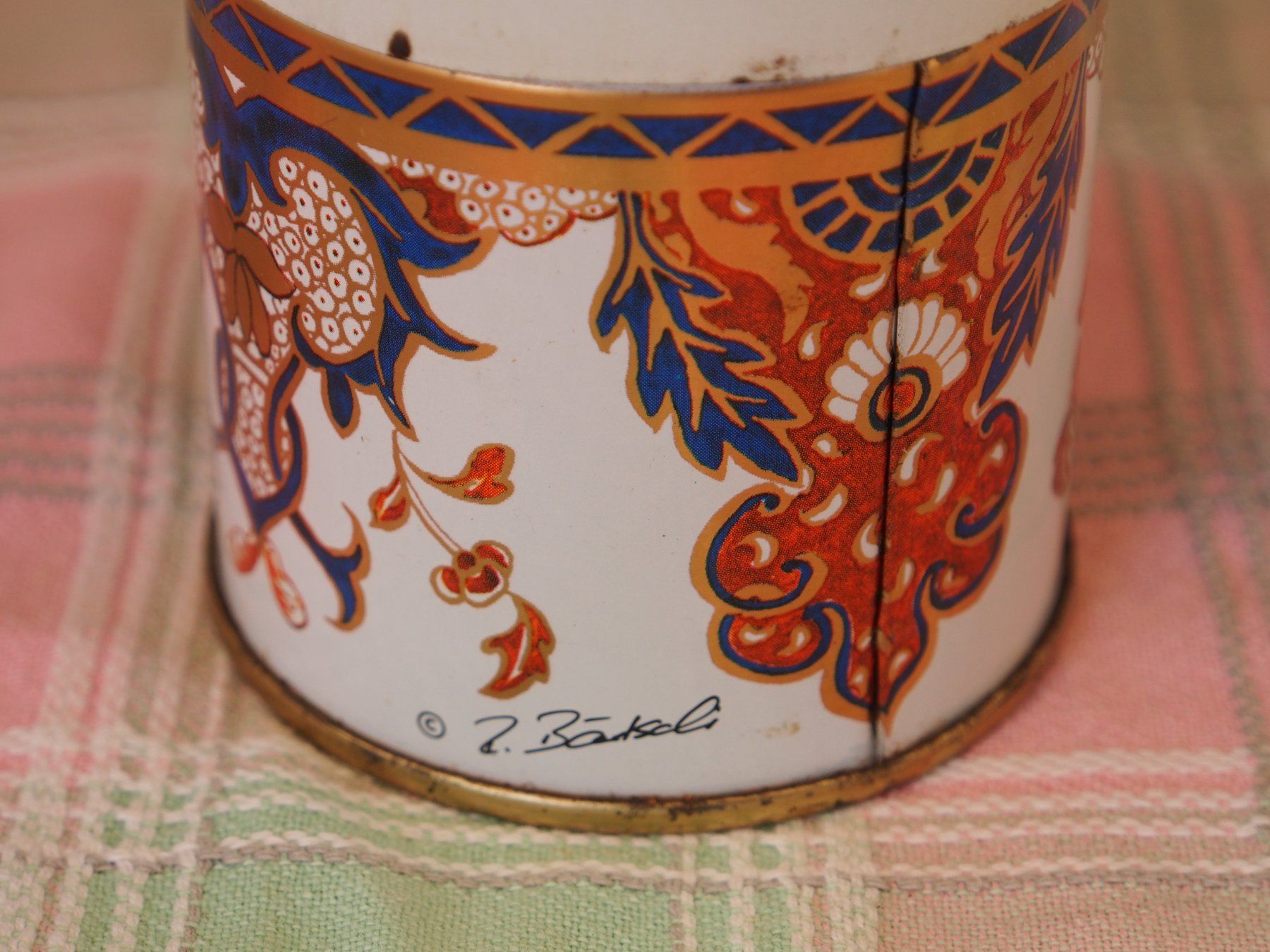 Barattoli: Boite en fer blanc décorée vintage Bäseli? – Usato da Ovronnaz venduto da Etagne68 5