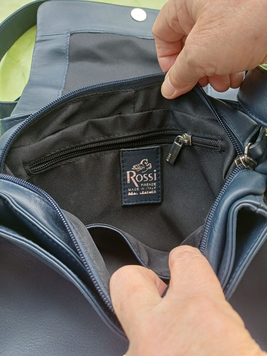 Sacs femmes: Rossi Hand/Schultertasche – D'occasion à Sils/Segl Maria par ama_vc2l 2