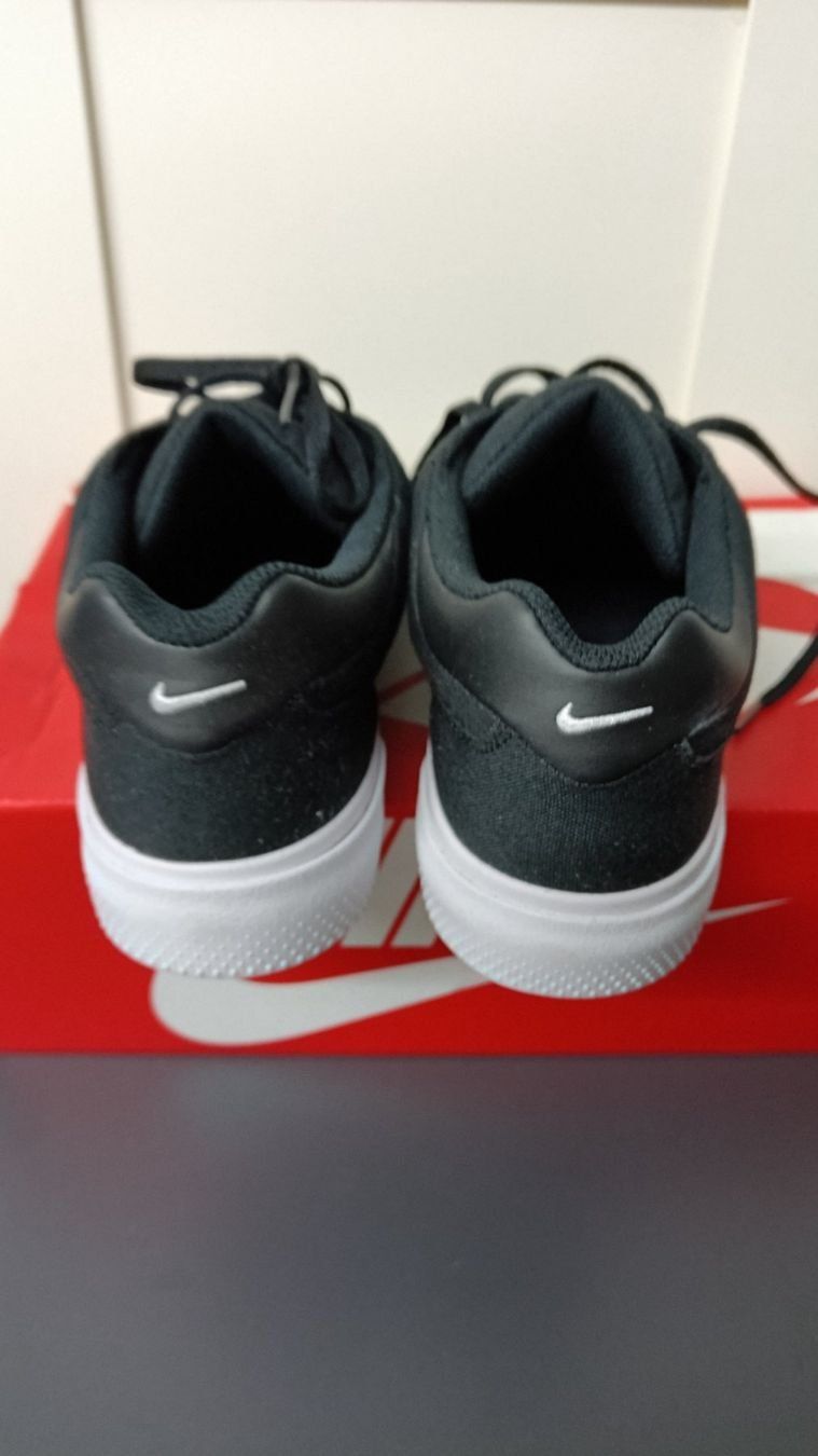 Nike Herrenschuhe: Nike Stoffschuhe, (42.5) Neu – Neu und originalverpackt aus Romanshorn von  1