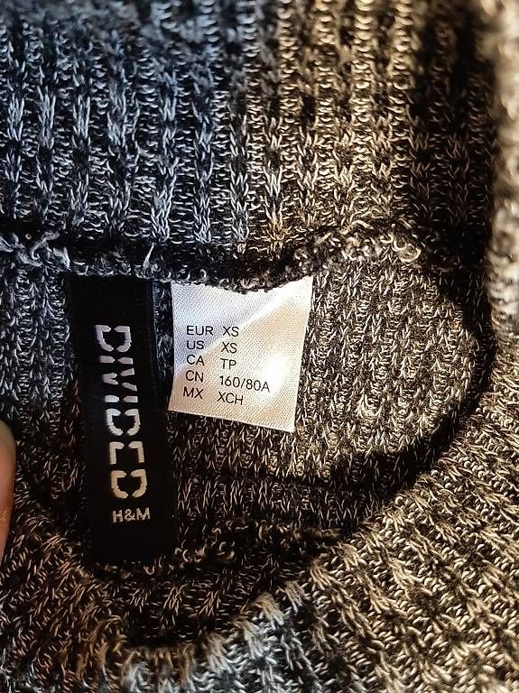 H&M Maglioni & Felpe: Divided H&M dünner Pulli mit Kragen Grau Gr. XS – Usato da Marthalen venduto da Jenny.Z 4