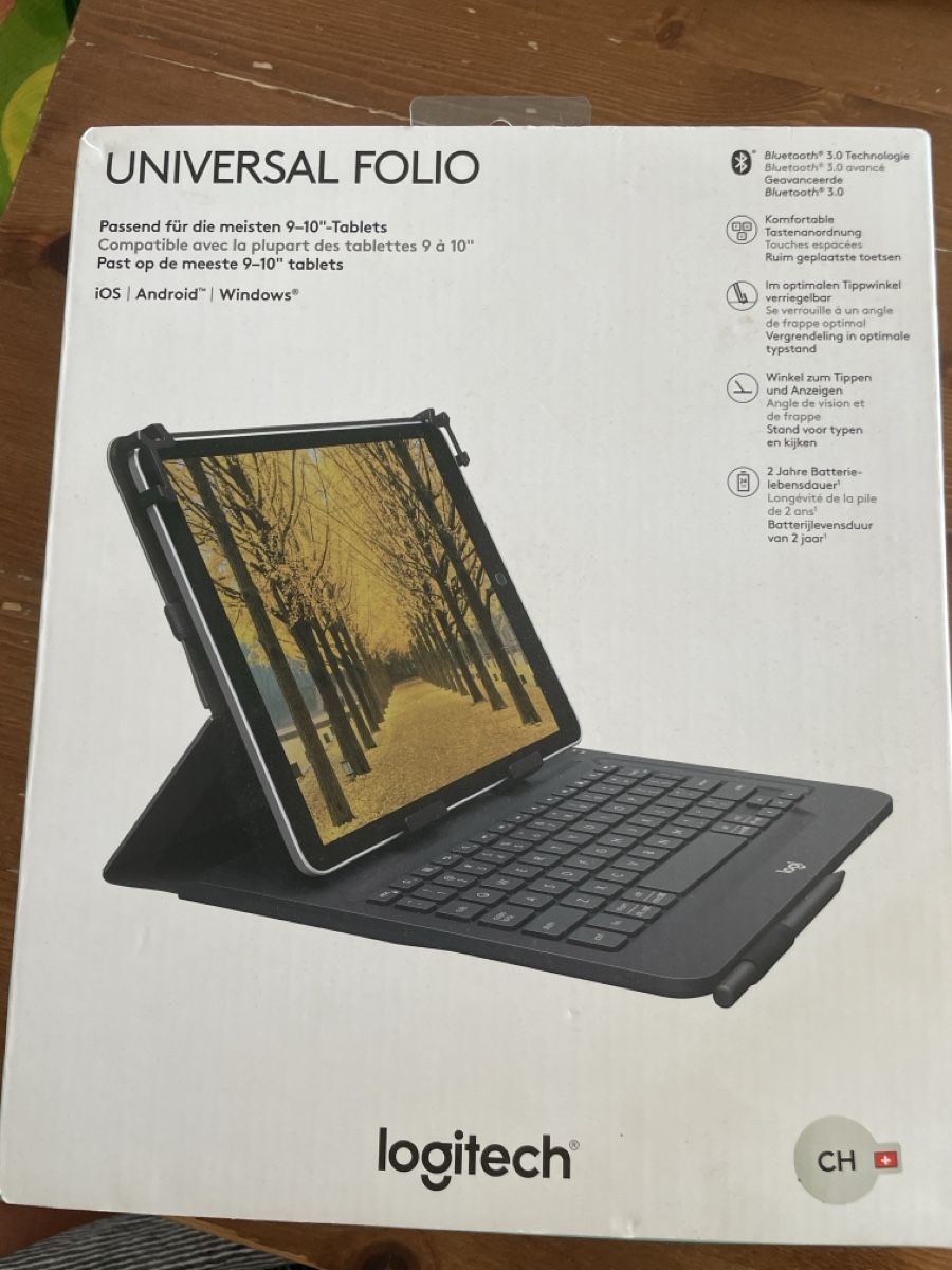 Logitech Tastiere: Logitech Universal Folio Tastatur Hülle 9-10" Tablets neu – Nuovo e nell'imballaggio originale da Obergerlafingen venduto da cabo4