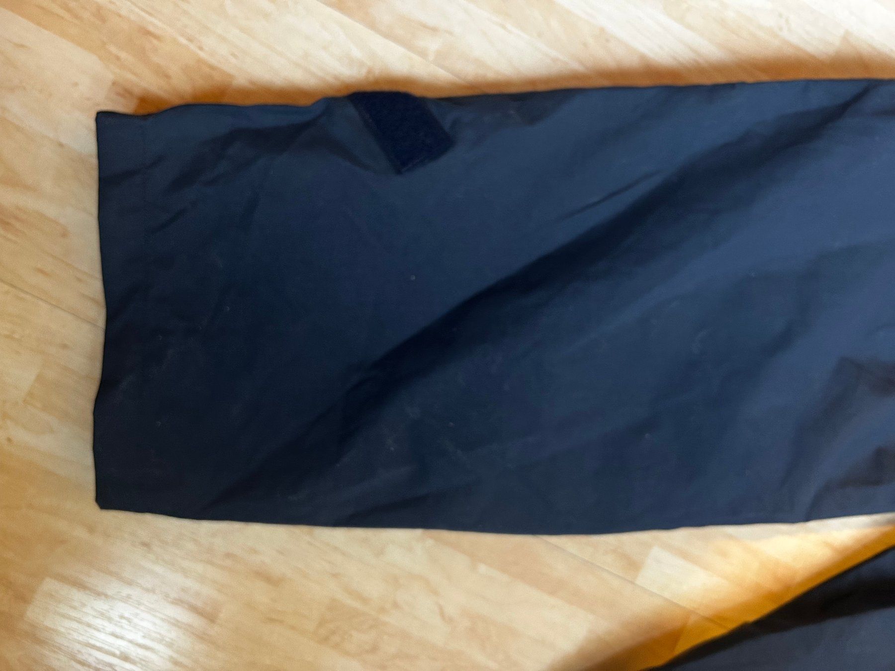 Helly Hansen Pantaloni: Helly Hansen Tech Junior Skihose Winterhose Grösse 140 – Usato da Zürich venduto da DepotCharity 5