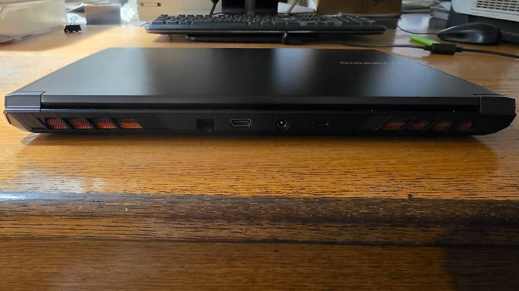 Notebook: Gaming Laptop Gigabyte G6X 9KG – Usato da Romanshorn venduto da Helios1994