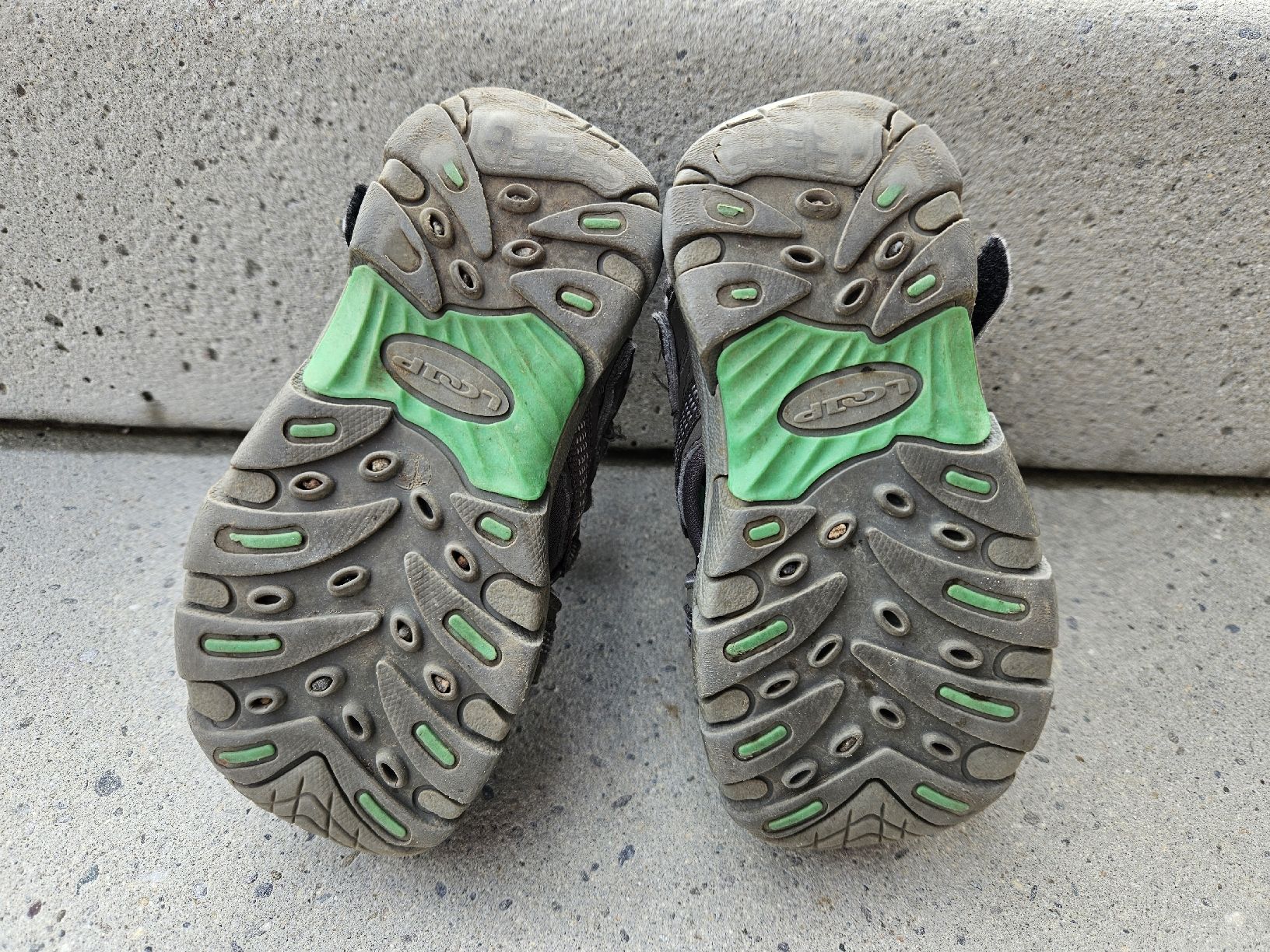 Schuhe für Jungen: Loap Sandalen Gr. 24 – Gebraucht aus Worb von jun_fj8w 3