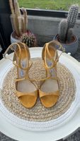 Jimmy Choo London Azia High Heels gelb