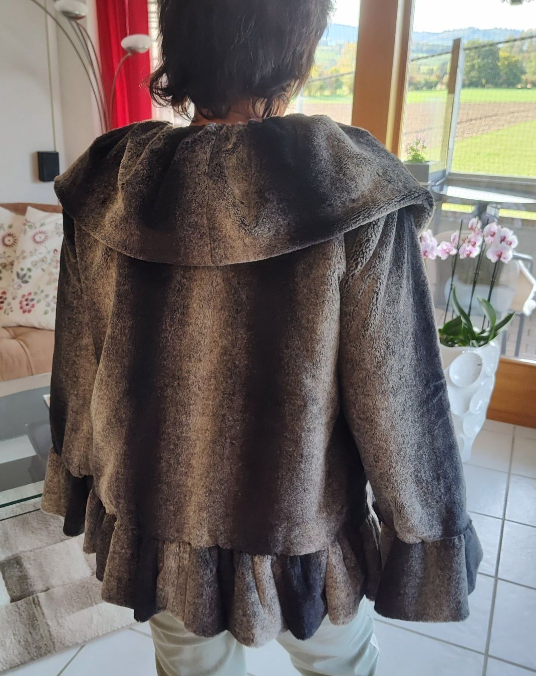 Giacche: Elegante Damenjacke – Usato da Uttigen venduto da Casino10 7
