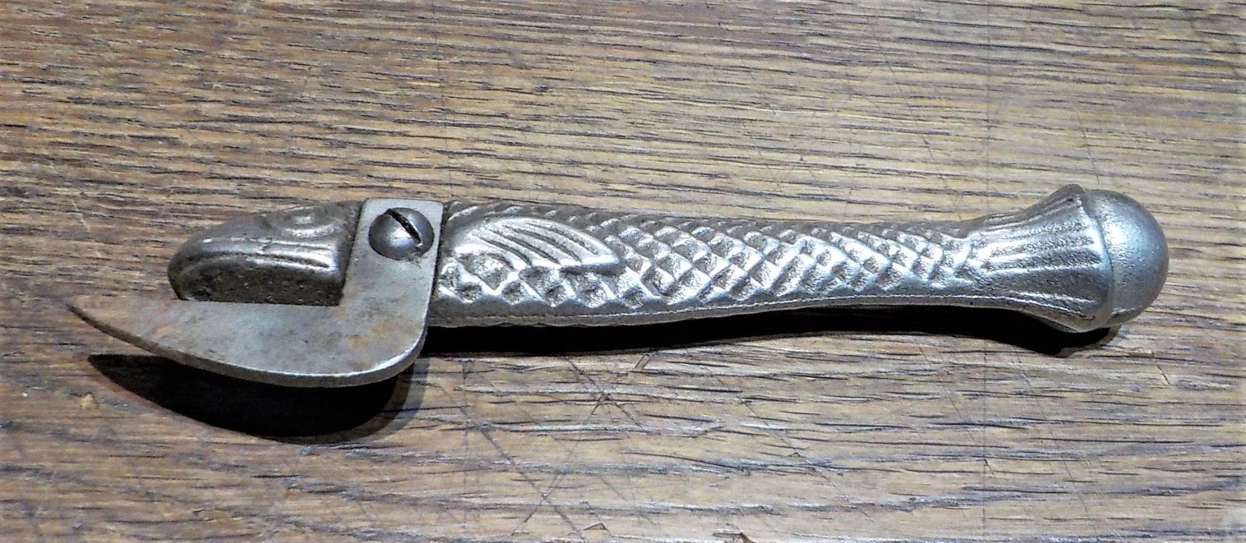 Küchengeräte: alter, dekorativer Büchsenöffner um1900 – Gebraucht aus hedingen von kurattli01