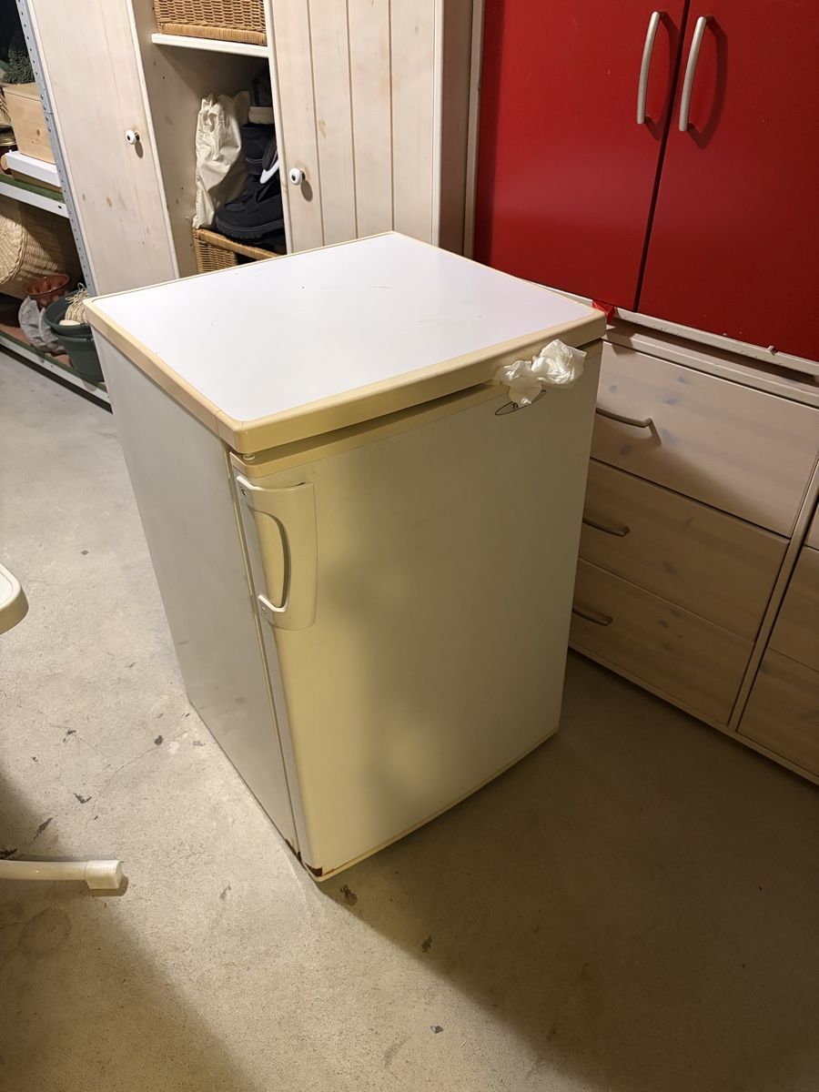 Réfrigérateurs: Kleiner Kühlschrank – D'occasion à Zürich par Nik_dts7 1