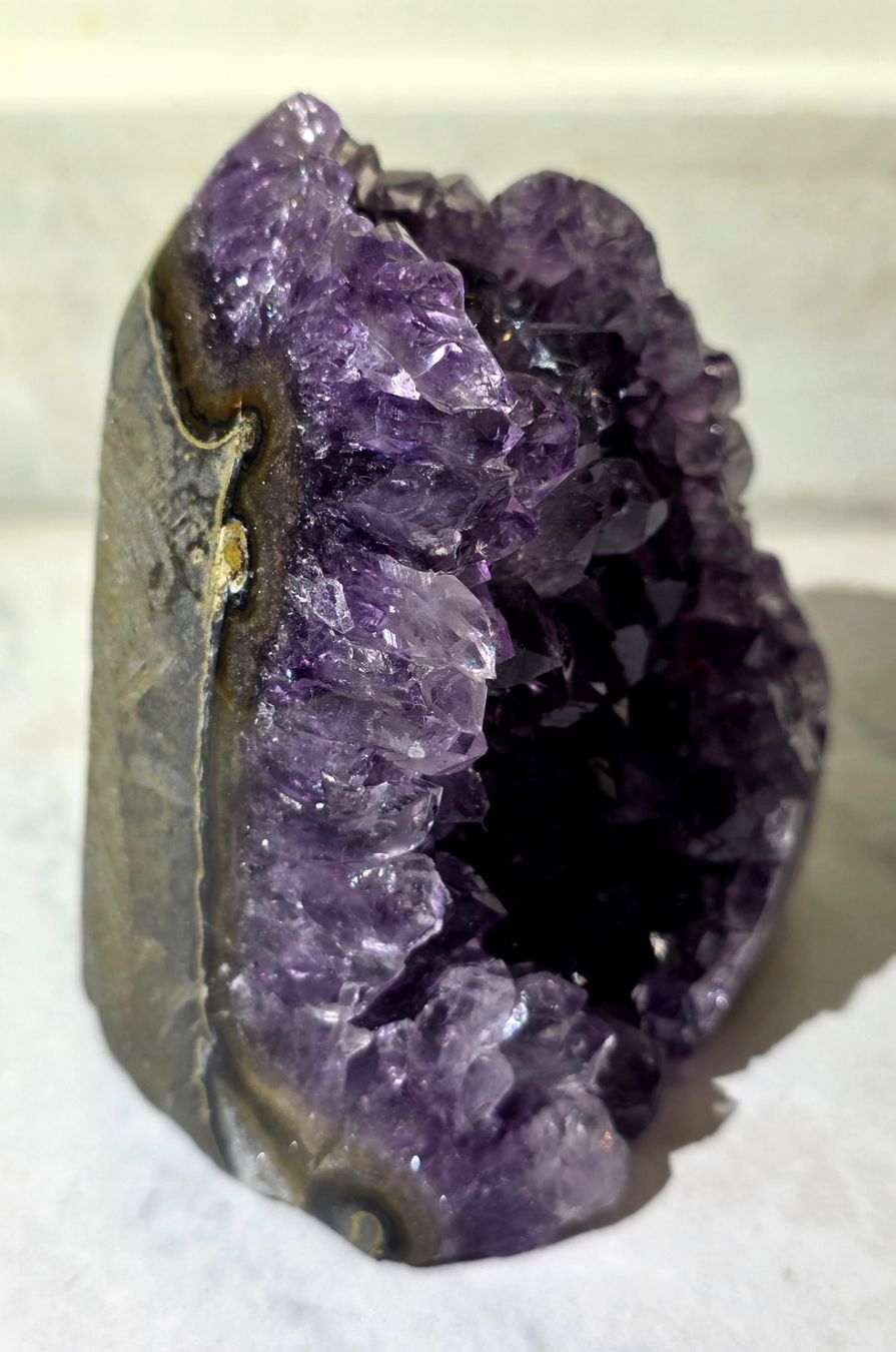 Minerali & Pietre curative: Amethyst Stufe 553g – Nuovo e nell'imballaggio originale da Matzingen venduto da Shay_Crystalz 1