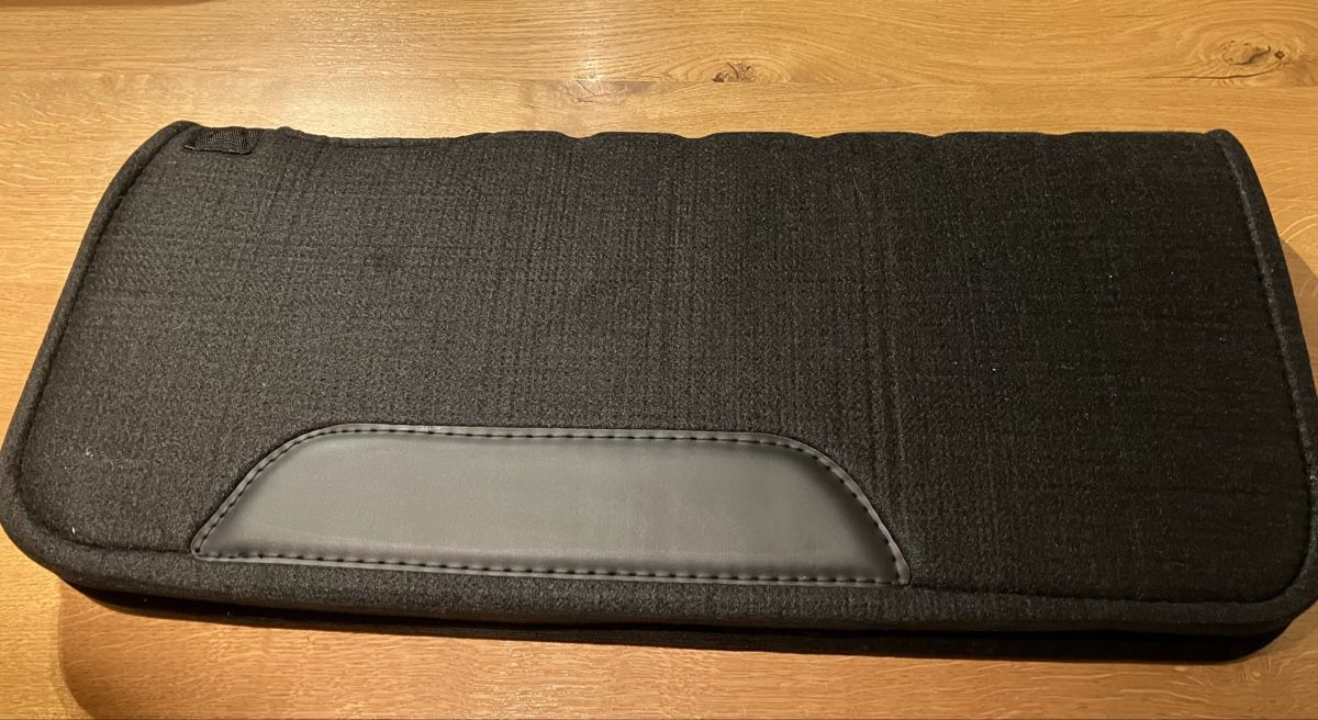 Selle & Accessori: Filzpad Western 80cm, neu! – Nuovo (secondo la descrizione) da Oberuzwil venduto da djpiccolo