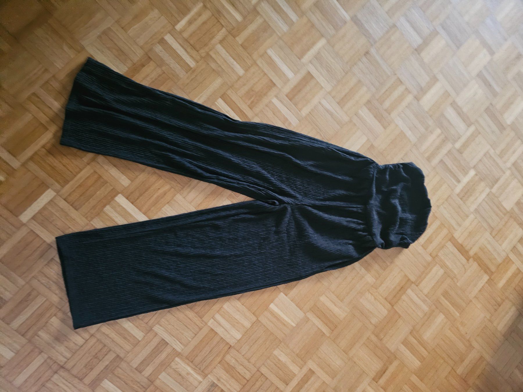 Shein Jumpsuits: Shein Jumpsuit – Neu (gemäss Beschreibung) aus Basel von NyGrow 1