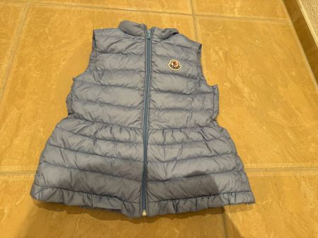 Moncler wunderschönes Gilet 8J 128 (10J)