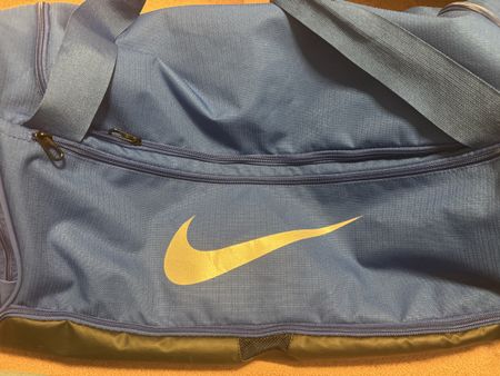 Nike Sporttasche blau - ideal für Sport & Freizeit!