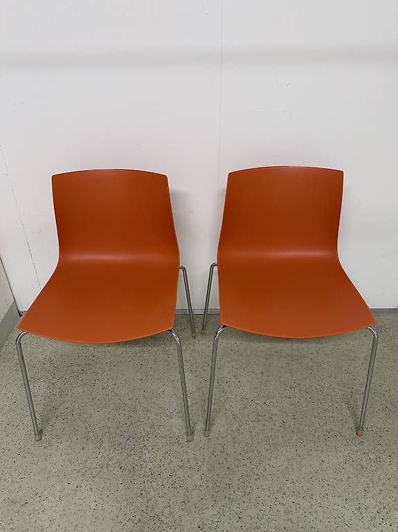 Sedie: 2x Arper Catifa 46 Designstühle  Orange – Usato da Cham venduto da Allicia85