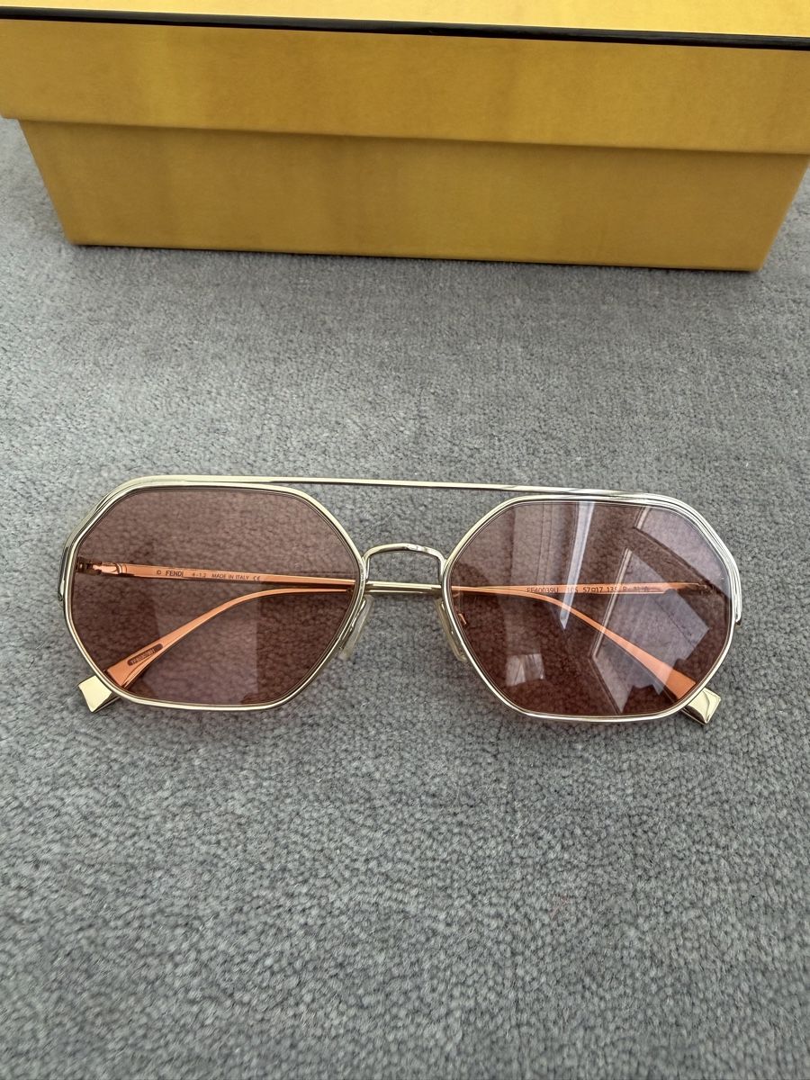 Fendi Lunettes & Verres: Fendi Sunglasses – Neuf (Voir description) à Zürich par luisa_runge 1