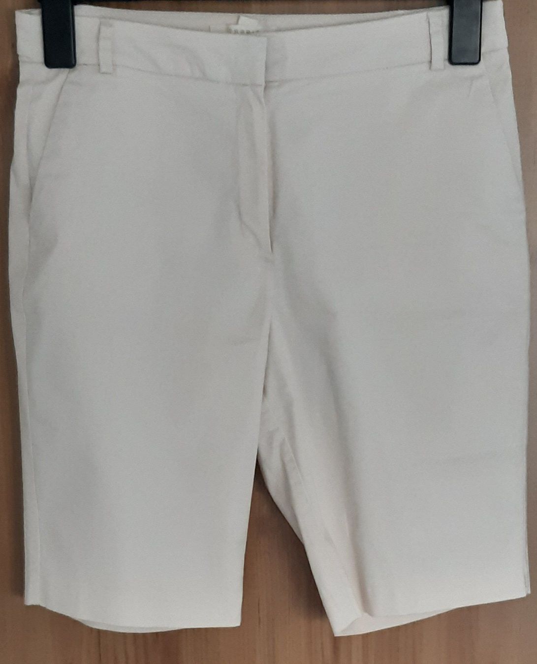 Esprit Pantaloni: Shorts Damen Grösse S – Usato da Feuerthalen venduto da kigo87