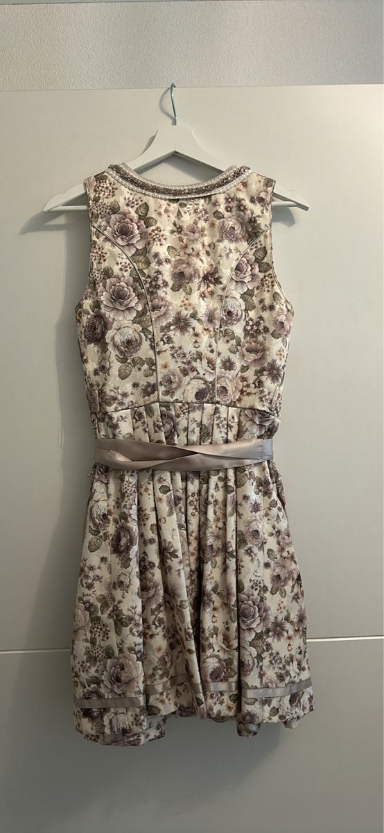 Krüger Vestiti: Krüger Dirndl – Usato da Waltenschwil venduto da s.meier22 1