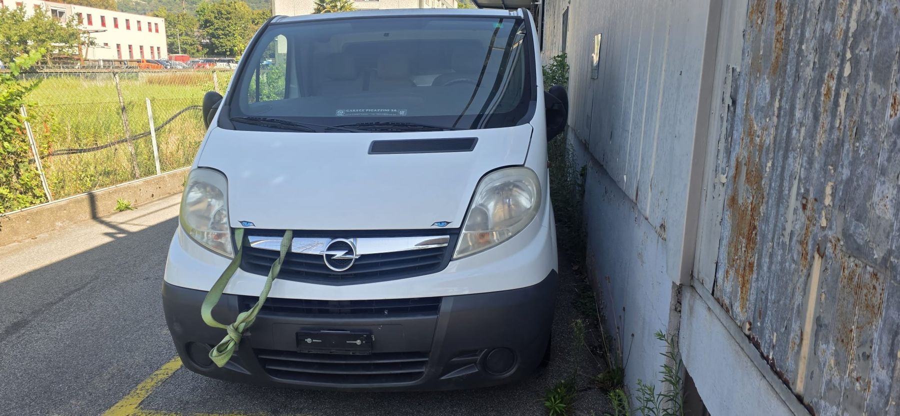 Opel Veicoli commerciali: Opel Vivaro Turbo Diesel – Difettoso da Bellinzona venduto da AbPlatz83 1