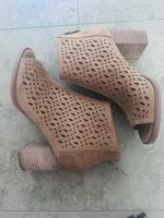 VIRUCCI Cut-Out Booties, wie neu