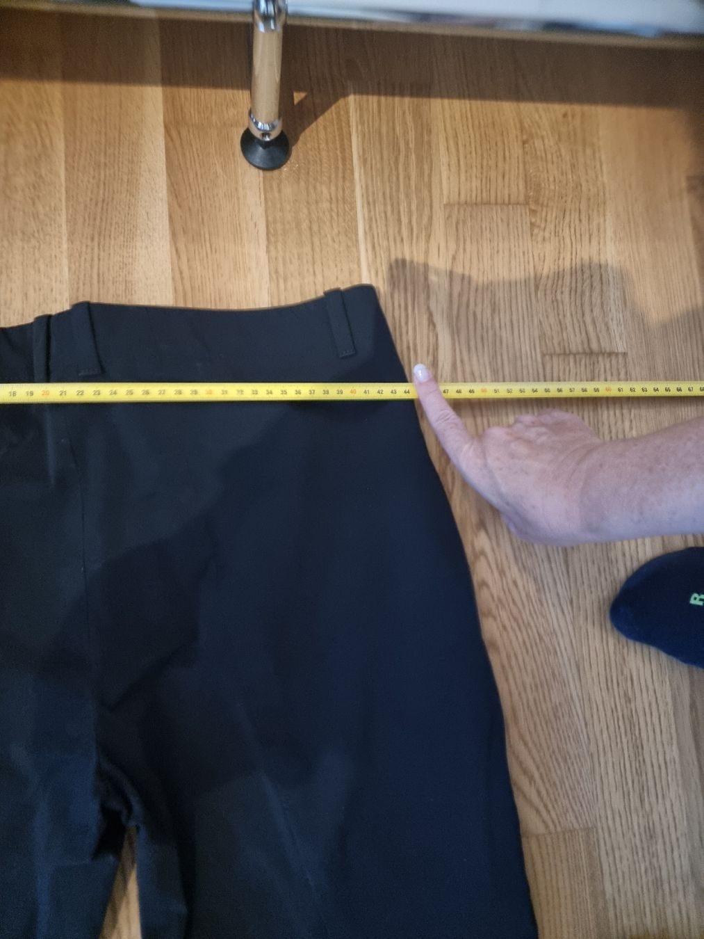 Riani Pantaloni: RIANI Damenhose (Gr. 44) – Nuovo (secondo la descrizione) da Zumikon venduto da chv_w96q 3