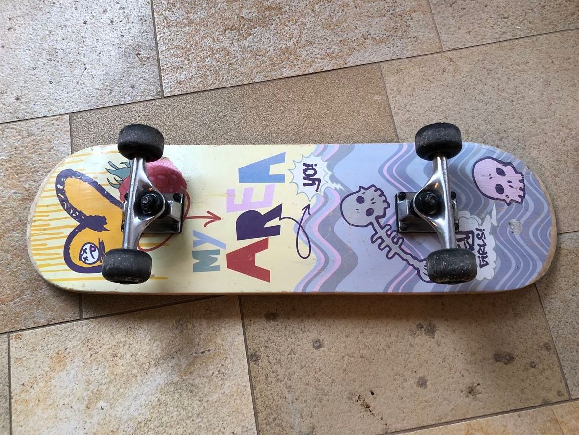 Skateboards: Skateboard - My Area – Usato da Attelwil venduto da Canelle67