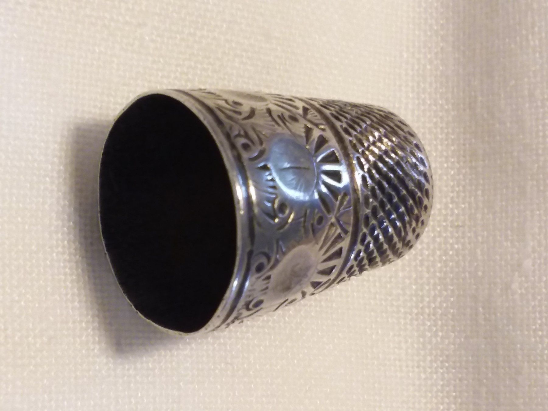 Fingerhüte: Antiker Fingerhut Sterling Silver – Gebraucht aus Zürich von  4