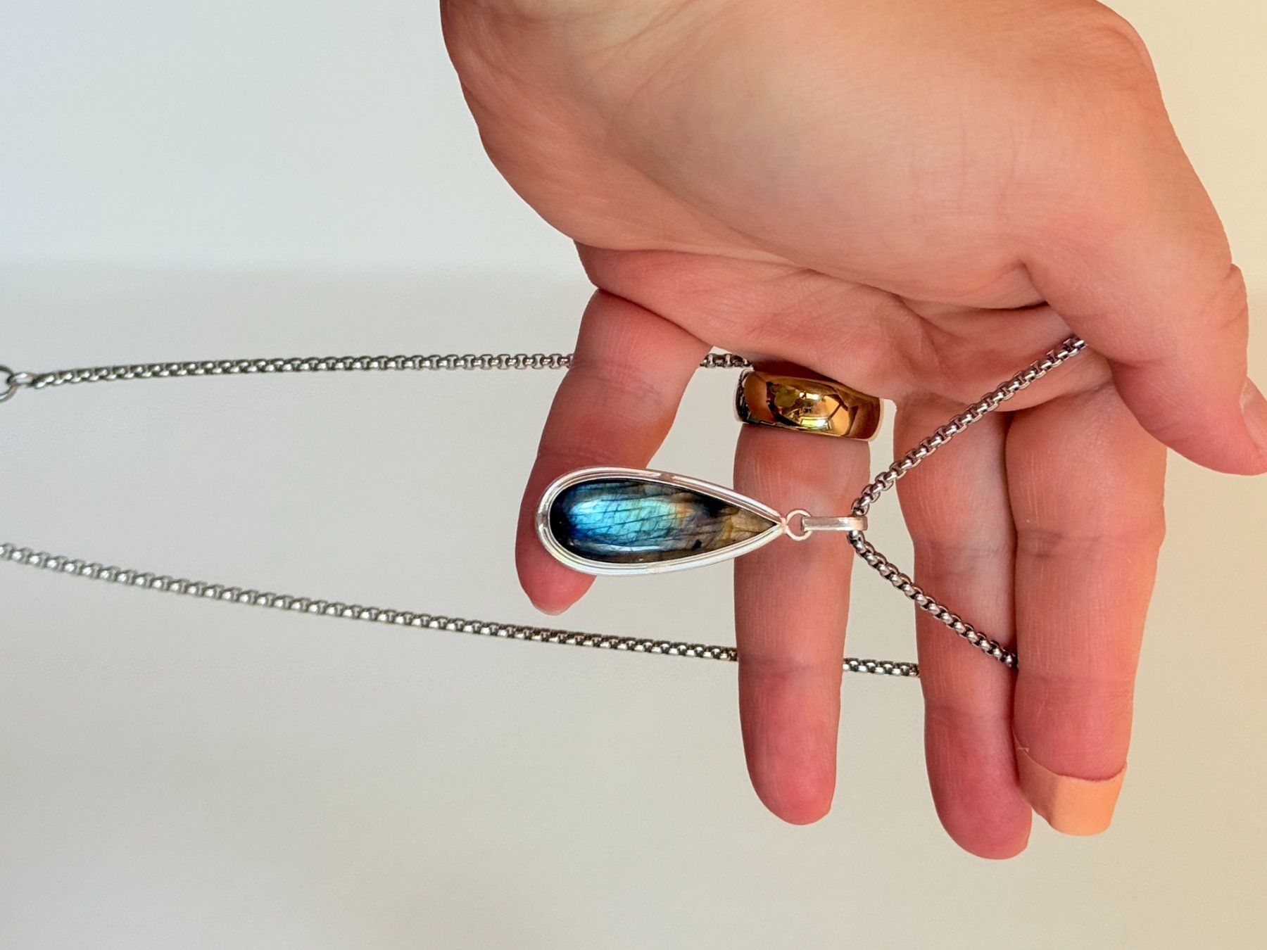 Catenine: Collier pendentif avec pierre de labradorite 💎 – Nuovo e nell'imballaggio originale da Genève venduto da AGBERG 9