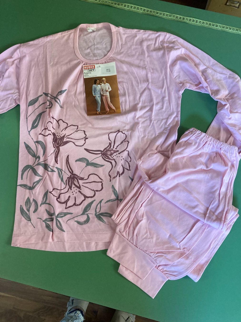 Négligés & Pyjamas: Damenpyjama – Neuf avec emballage d'origine à Balsthal par dasesaro