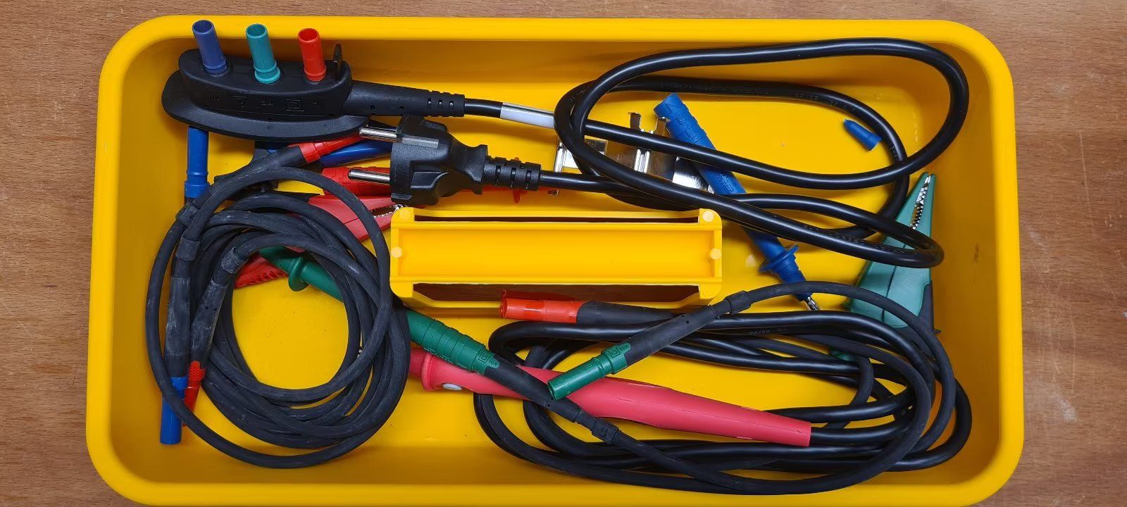 Fluke Messen: Fluke 1663 Multifunktionsprüfer mit Zubehör – Gebraucht aus Beringen von inexxwina 1