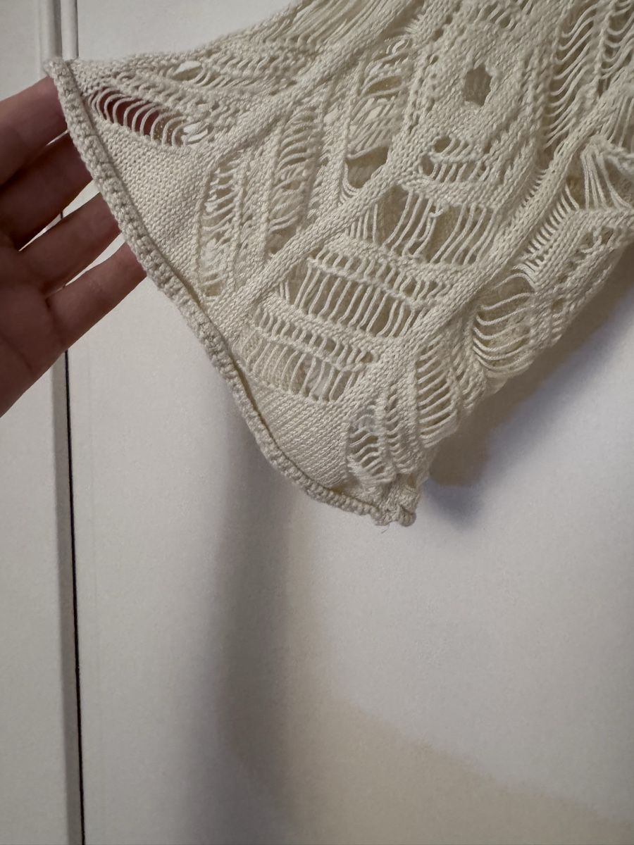 Arte internazionale: Strick Kimono lang beige mit Fransen – Usato da Zürich venduto da sop_9fqf 3