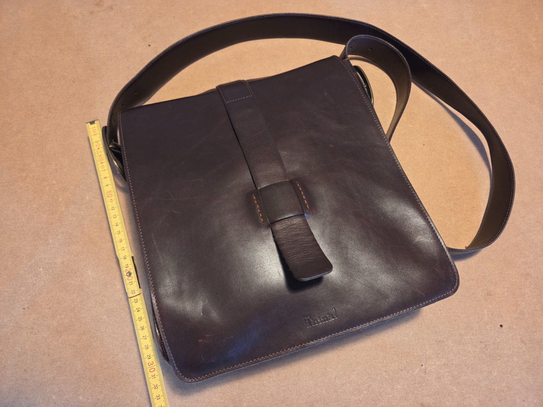 Taschen für Damen: Damen-Echtledertasche "Think!" – Gebraucht aus Rheinfelden von PRINZ4L