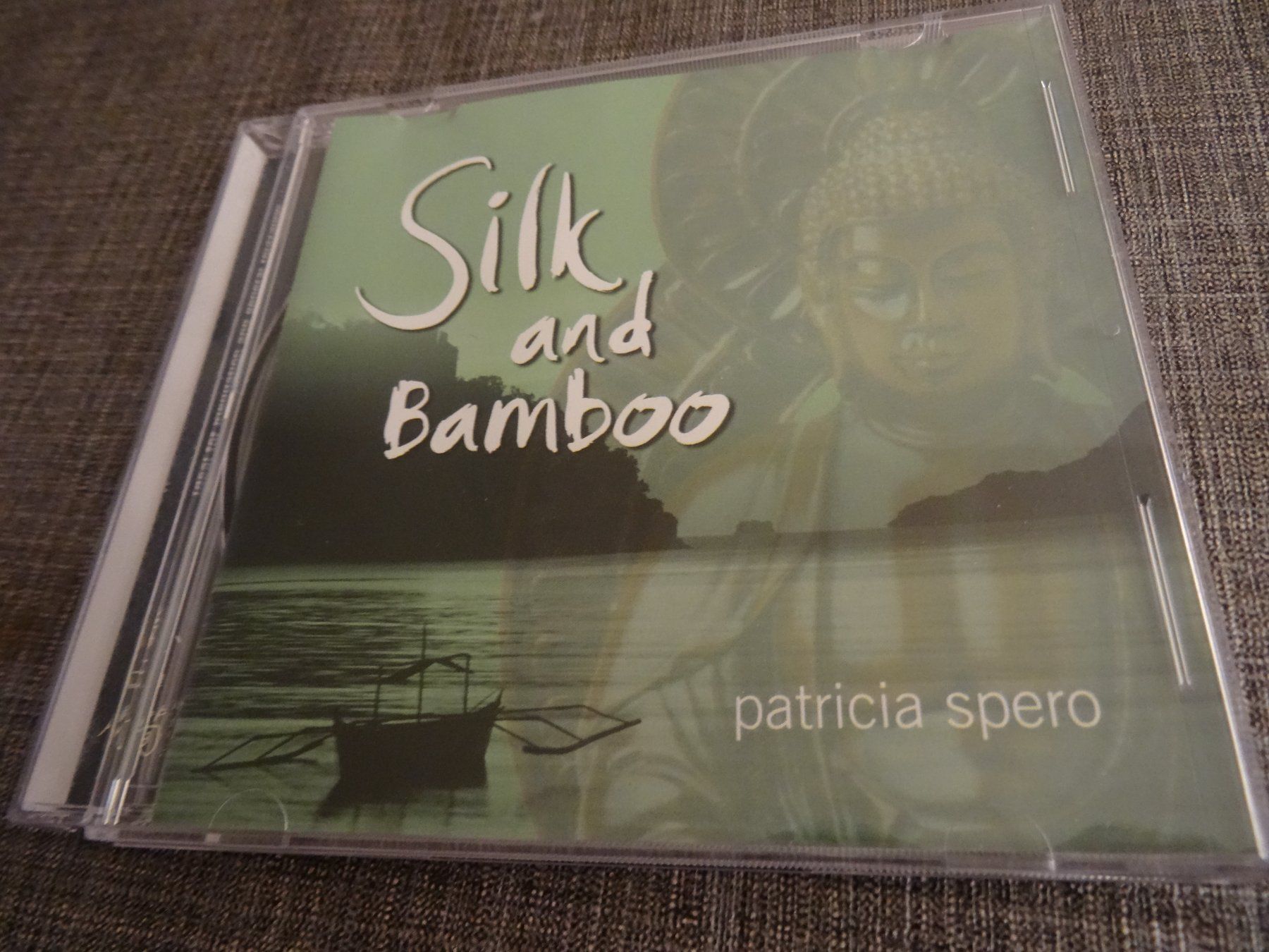 CD: Patricia Spero - Silk and Bamboo CD – Usato da Olten venduto da Disc-Ausverkauf