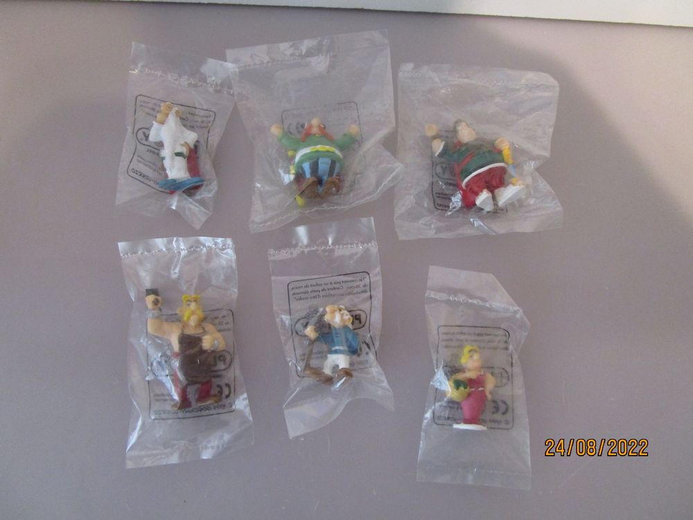 ASTERIX Bridelix Plastoy 1999 Complet 10 figurines + 2 + plateau