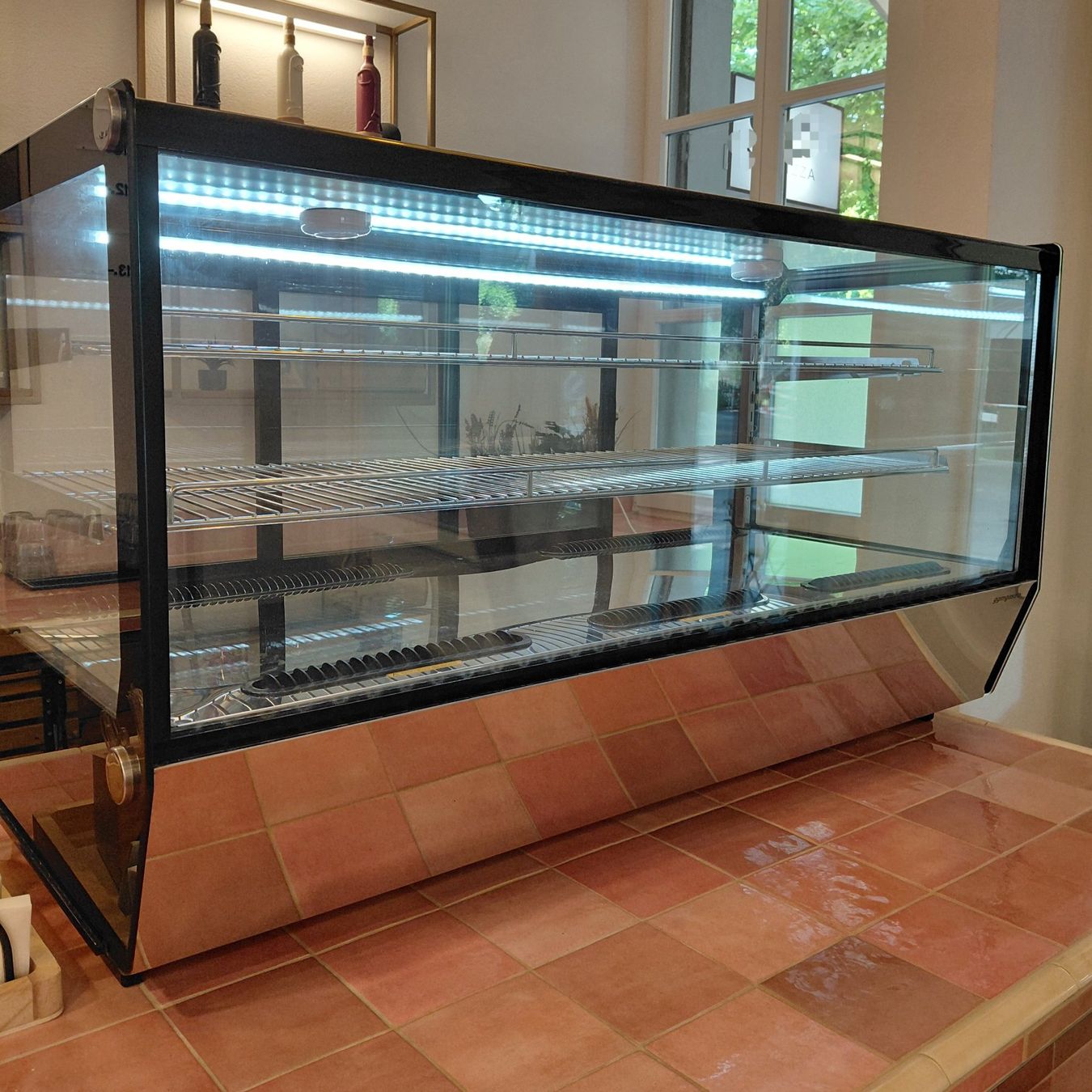 Kühlschrank: Kühlvitrine/Aufsatzkühlvitrine – Gebraucht aus Grenchen von cuc_8mdr