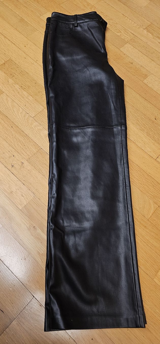 Lotti di vestiti: MNG Rollkragenpullover, Gr. L / Hosen gr.40  Leder Optic – Usato da Ferden venduto da jemyce 6