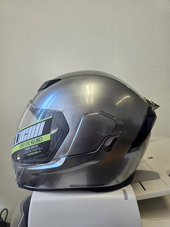 Caschi & visiere: Casque Icon AirFlite Quicksilver  – Usato da Romanel-s-Lausanne venduto da Rico_8 3