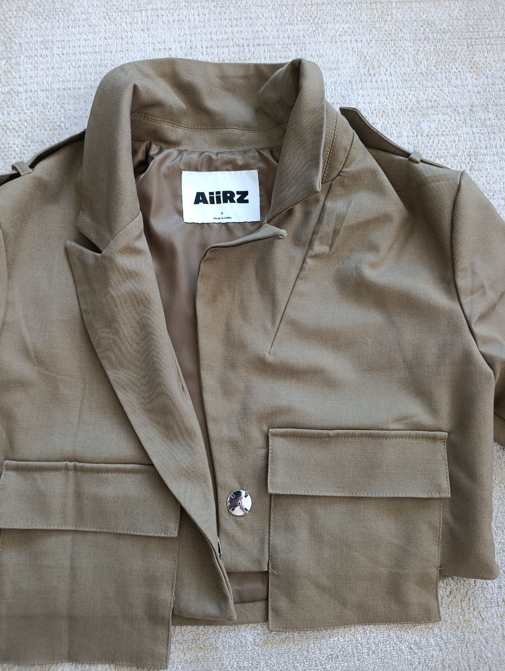Giacche: VESTE COURTE AIIRZ VERT OLIVE S – Nuovo (secondo la descrizione) da Sierre venduto da shirley04 4