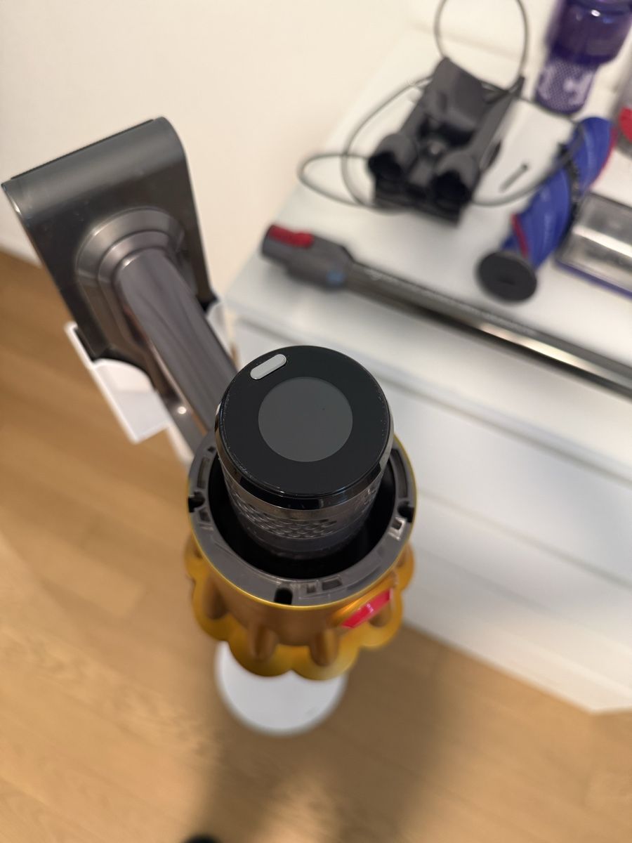 Dyson Staubsauger & Zubehör: Dyson V12 Detect Slim Absolute + Original Stand – Gebraucht aus Egg b. Zürich von morenatvr 9