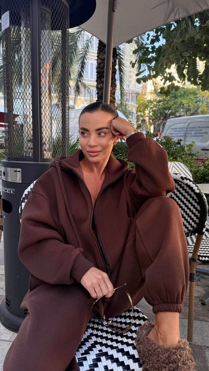 Completi & Tailleur: Oversized Fleece Tracksuit Set Size: M – Nuovo e nell'imballaggio originale da Zürich venduto da Ms.Me-Fashion