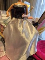 Barbie Hochzeits/Ballkleid Mattel - wie Neu sehr schön