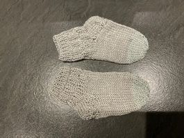 Baby-Söckchen, handgestrickt, Gr. 56/62 Fusslänge 12 cm
