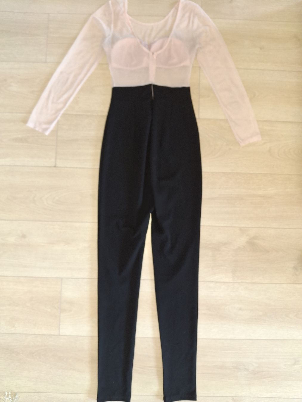 Jumpsuits: Jumpsuit élégant – D'occasion à Ecublens FR par kla_th5j 2