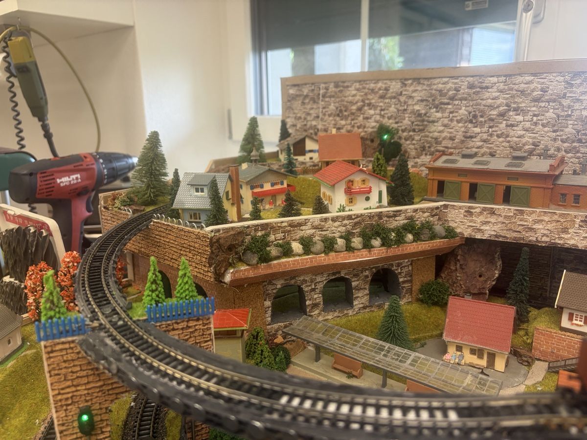 Trix Modellini di ferrovie: Minitrix Spur N Anlage – Usato da Wil SG venduto da steinlin07 3