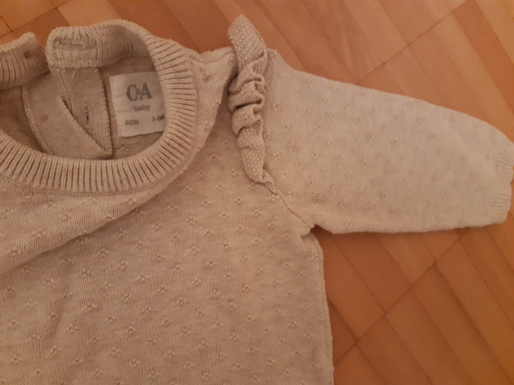 C&A Lotti & Set di vestiti: Newborn-Set Pullover + Hose beige Gr. 62 (C&A) – Usato da Urdorf venduto da core8 1