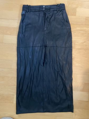 Zara Faux Leather Midi Skirt - Black - Size S - Stylish!