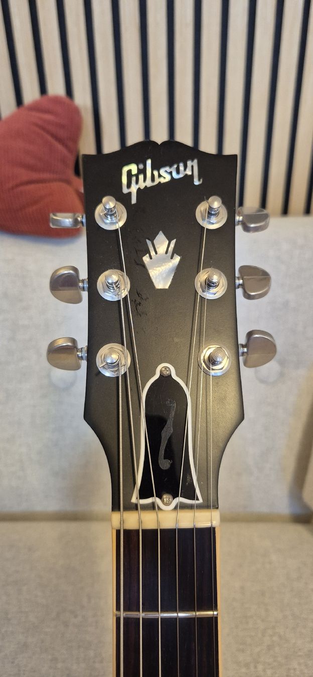 Gibson Instruments de musique: 2016 Gibson Memphis ES-335 Satin – D'occasion à Frauenfeld par Denny_Cook 5