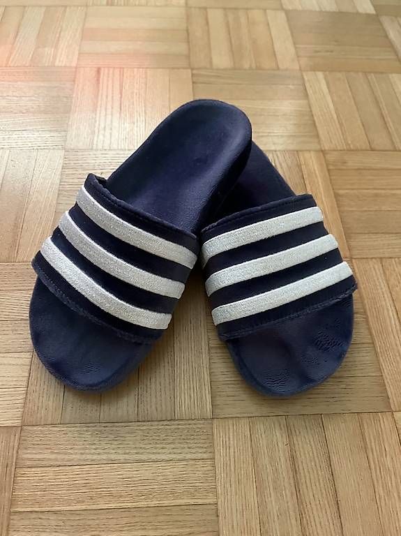 Adidas Herrenschuhe: Adidas Velour Slides Gr. 37 – Gebraucht aus Zürich von rit_g825