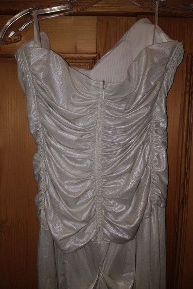 Vestiti: Abendkleid 36 beige-golden schimmernd – Nuovo (secondo la descrizione) da Grossaffoltern venduto da Sanchi 1