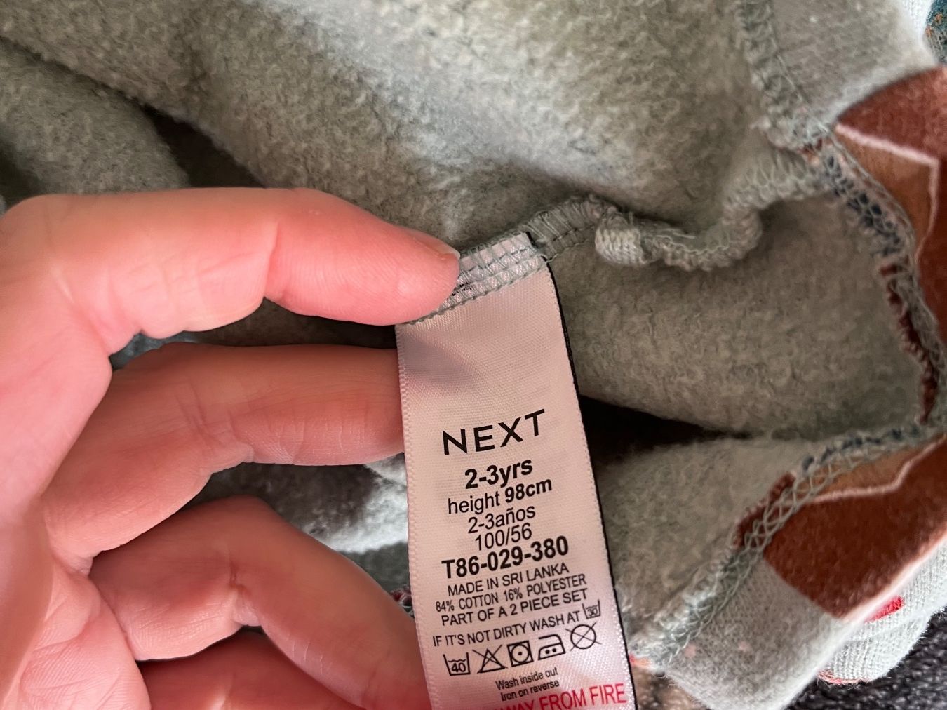 Pulls et sweat-shirts: Weihnachtspullover, Größe 98 – D'occasion à Umiken par deb_57xk 3