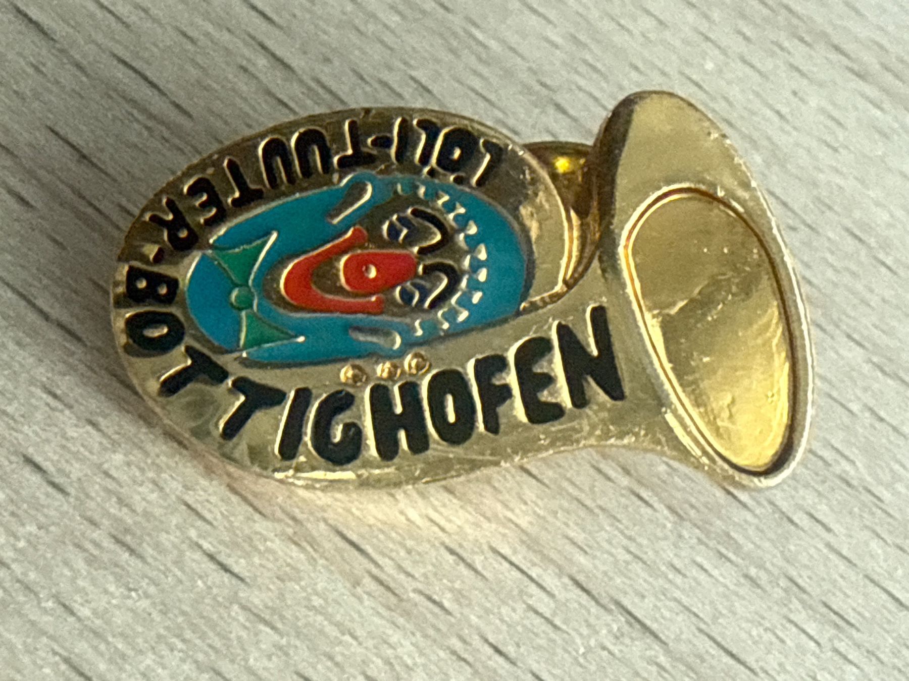 Placchette & Badge: Pin Löli-Tuuter Bottighofen – Usato da Glattbrugg venduto da Schweigmatt